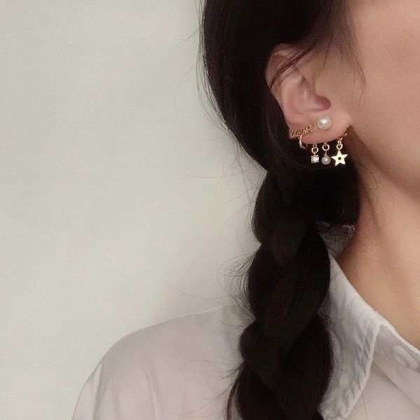 70% off family letter earrings 2021 net red same dijia brass pearl small fragrance, Golden;silver
70% off family letter earrings 2021 net red same dijia brass pearl small fragrance, Golden;silver