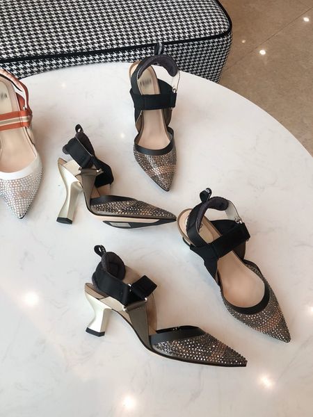 2021 good quality fashion women luxurys designers shoes designer sandals womens luxury high heels sandal dress shoess with box size 35-41 -b, Black
2021 good quality fashion women luxurys designers shoes designer sandals womens luxury high heels sandal dress shoess with box size 35-41 -b, Black
