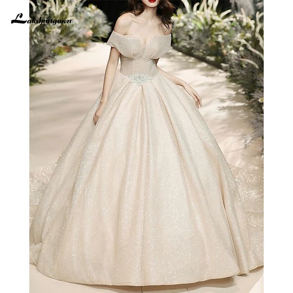 2021 new naive short sleeve ball gown es off shoulder watteau train tulle formal wedding in color with crystal brooch 98h2, White
2021 new naive short sleeve ball gown es off shoulder watteau train tulle formal wedding in color with crystal brooch 98h2, White
