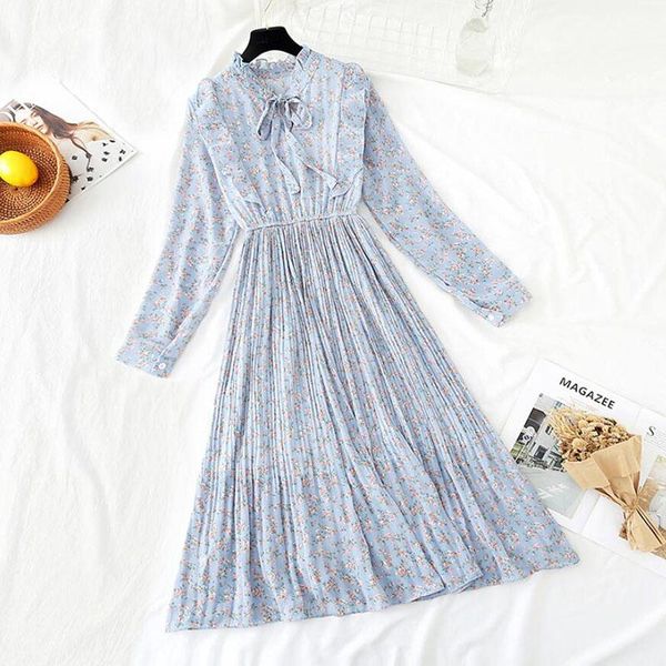 new autumn floral print pleated chiffon dress women casual long sleeve elastic waist elegant dress female mid-calf vestidos, Black;gray
new autumn floral print pleated chiffon dress women casual long sleeve elastic waist elegant dress female mid-calf vestidos, Black;gray
