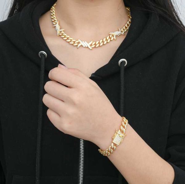 hip hop 15mm iced out bling cz heavy rock thorns box buckle cubic choker necklaces for women men jewelry drop shipping, Silver
hip hop 15mm iced out bling cz heavy rock thorns box buckle cubic choker necklaces for women men jewelry drop shipping, Silver