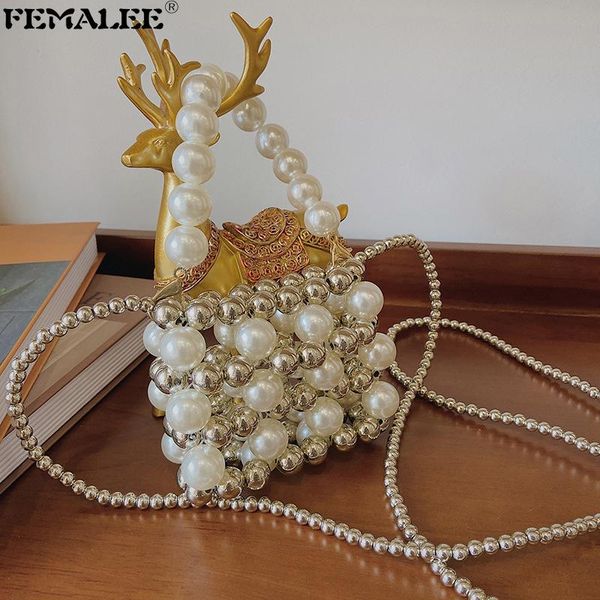 shoulder bags super mini pearl handmade women tote purses girls beaded hollow out messenger 2021 designer small chains chic sac
shoulder bags super mini pearl handmade women tote purses girls beaded hollow out messenger 2021 designer small chains chic sac