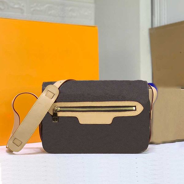 women designers shoulder bags luxurys canvas leather handbag cover crossbody bag fashion front and rear zipper pockets size:27 ,22 cm
women designers shoulder bags luxurys canvas leather handbag cover crossbody bag fashion front and rear zipper pockets size:27 ,22 cm
