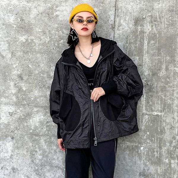 women's jackets johnature 2021 autumn fashion plus size windproof batwing women casual hooded collar zippers pockets female coats, Black;brown
women's jackets johnature 2021 autumn fashion plus size windproof batwing women casual hooded collar zippers pockets female coats, Black;brown