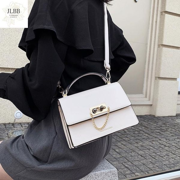 shoulder bags chains fashion handbag women 2021 quality temperament wild lady small square bag female casual messenger girl
shoulder bags chains fashion handbag women 2021 quality temperament wild lady small square bag female casual messenger girl