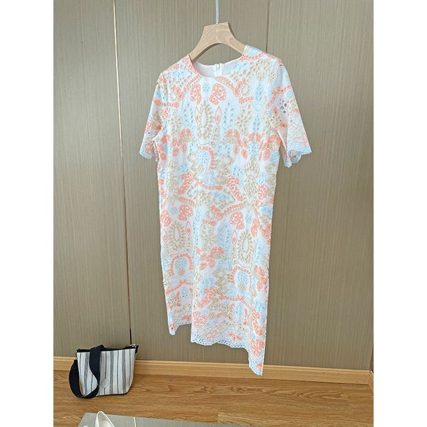 dress french designer heavy industry embroidery hollowed out a-word loose and thin temperament double-layer medium length, White;black
dress french designer heavy industry embroidery hollowed out a-word loose and thin temperament double-layer medium length, White;black