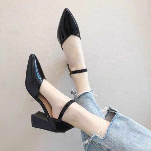 dress shoes 2021 hollow single shoe pointed thick heel shallow sandal patent leather with buckle high female, Black
dress shoes 2021 hollow single shoe pointed thick heel shallow sandal patent leather with buckle high female, Black