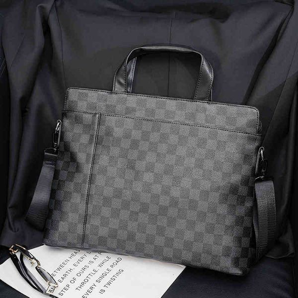 Backpack 2021 Lattice Briefcase Korean Single Shoulder Leather Man's Bag Hand Carry Oblique Business Leisure Trip, Black;red
Backpack 2021 Lattice Briefcase Korean Single Shoulder Leather Man's Bag Hand Carry Oblique Business Leisure Trip, Black;red