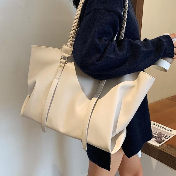 weave shoulder strap large tote bag 2021 fashion new pu leather women's designer handbag high capacity shoulder bag
weave shoulder strap large tote bag 2021 fashion new pu leather women's designer handbag high capacity shoulder bag