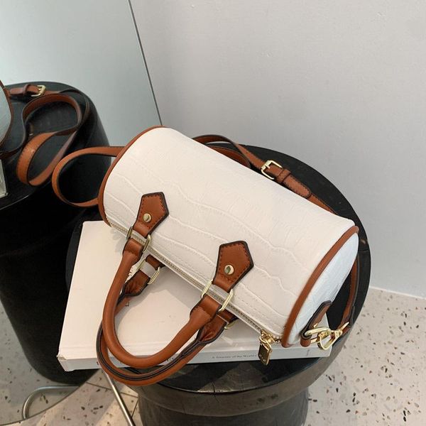 evening bags stone pattern bag summer 2021 trendy fashion european and american ladies luxury shoulder messenger portable pillow
evening bags stone pattern bag summer 2021 trendy fashion european and american ladies luxury shoulder messenger portable pillow