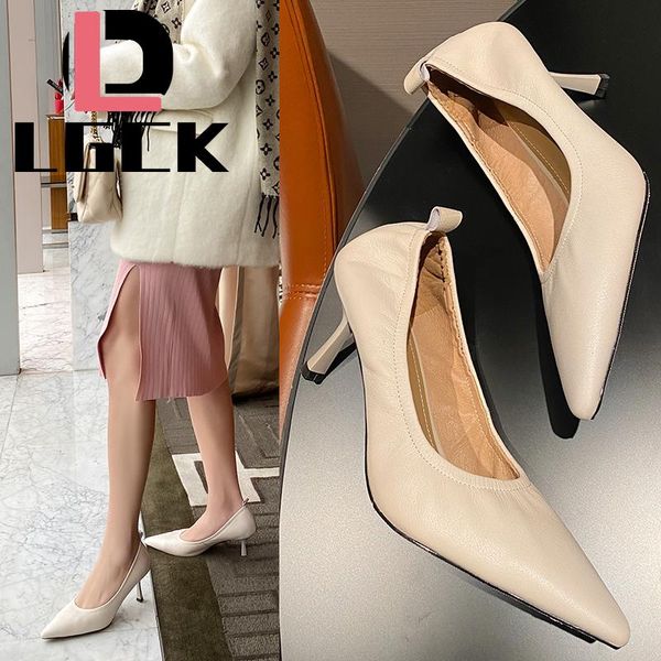 dress shoes big size 34-41 genuine leather women high heels classics office pumps pointed toe slip on casual spring autumn, Black
dress shoes big size 34-41 genuine leather women high heels classics office pumps pointed toe slip on casual spring autumn, Black