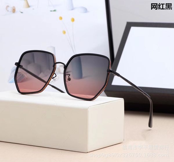 2021 g bee big frame polygon couple toad net red star sunglasses, White;black 
2021 g bee big frame polygon couple toad net red star sunglasses, White;black