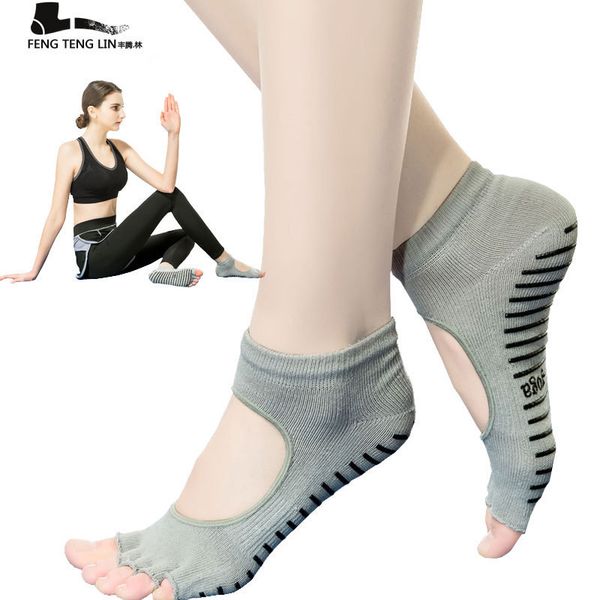 autumn and winter yoga socks anti slip five finger socks open toe open back professional women's sports offset printing c0224, Black;white
autumn and winter yoga socks anti slip five finger socks open toe open back professional women's sports offset printing c0224, Black;white
