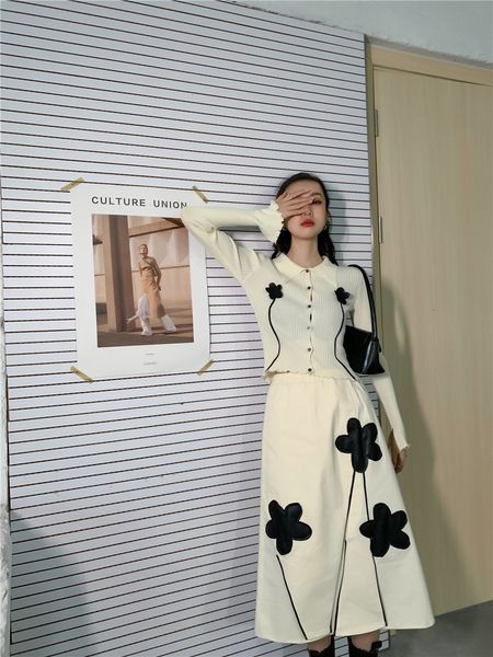 2021 new ribbed women button up bodycon patch black white collar kawaii sweater knitted cardigan 7axb, White;black
2021 new ribbed women button up bodycon patch black white collar kawaii sweater knitted cardigan 7axb, White;black