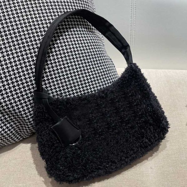 quality fashion ladies shoulder bags high luxury women handbag designer plush hobo bag messengerl with gift box 1006ph
quality fashion ladies shoulder bags high luxury women handbag designer plush hobo bag messengerl with gift box 1006ph