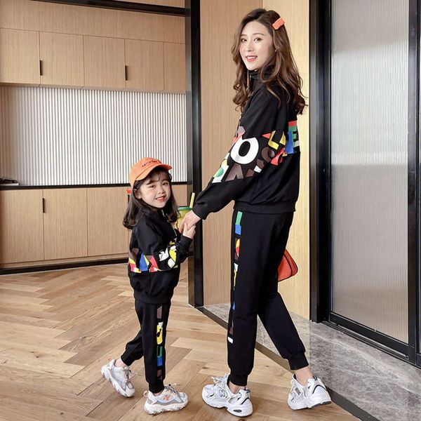 printed parent child spring and autumn korean alphabet sports suit new children's family drs girls' fashion two piece set, Blue
printed parent child spring and autumn korean alphabet sports suit new children's family drs girls' fashion two piece set, Blue