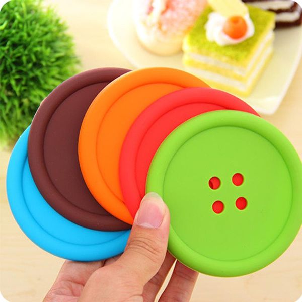 5pcs round silicone coasters household button table cup mat dining heat resistant drink placemat non-slip insulated pads
5pcs round silicone coasters household button table cup mat dining heat resistant drink placemat non-slip insulated pads