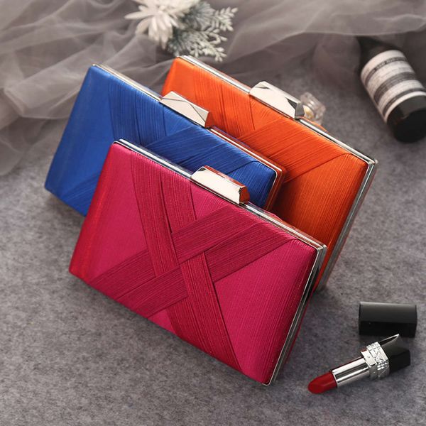 elegant high-end atmosphere dinner bag, firm durable, soft and comfortable evening bag woven with surface cloth
elegant high-end atmosphere dinner bag, firm durable, soft and comfortable evening bag woven with surface cloth
