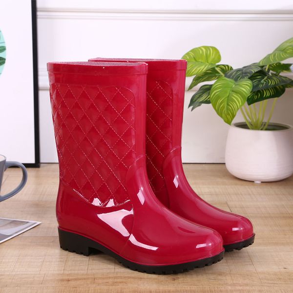 rain boots woman water shoes women slip on keep warm non-slip boots women lluvia boots washing shoe rain for women 78u, Black;white
rain boots woman water shoes women slip on keep warm non-slip boots women lluvia boots washing shoe rain for women 78u, Black;white