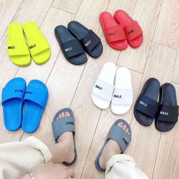 75% off factory outlet sale 2021beach men and women with candy color slippers female letter drag sandals, Black
75% off factory outlet sale 2021beach men and women with candy color slippers female letter drag sandals, Black