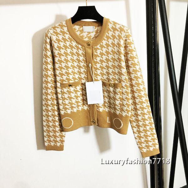 women's sweaters autumn high end fashion brand style letter for women single jacquard breasted sleeve long cardigan sweater 4wvs, White;black
women's sweaters autumn high end fashion brand style letter for women single jacquard breasted sleeve long cardigan sweater 4wvs, White;black