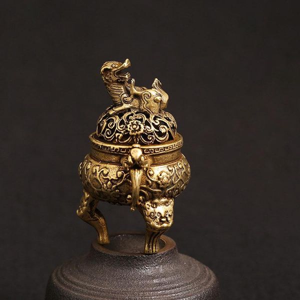 fragrance lamps chinese antique brass incense burner three-legged indoor two-ear tea ceremony home decoration
fragrance lamps chinese antique brass incense burner three-legged indoor two-ear tea ceremony home decoration
