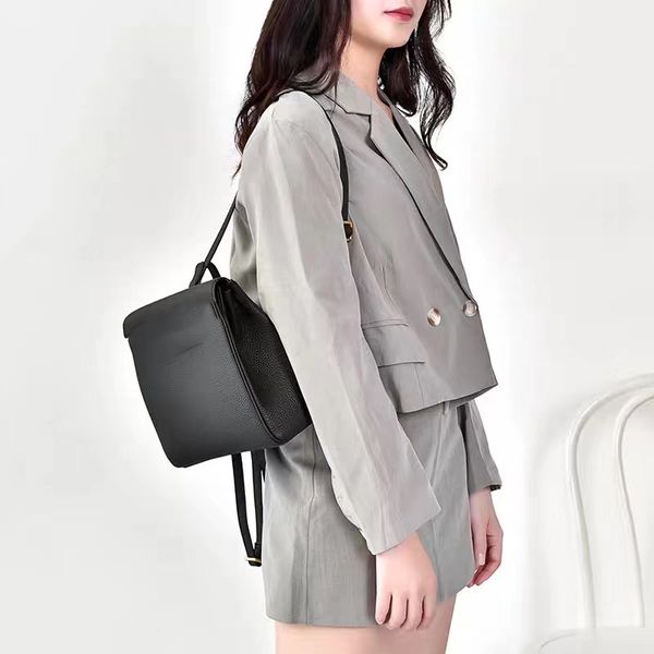 designer bagsleather backpack h kl23cm first layer cowhide soft small wild cute new casual fashion 2021luxury bag
designer bagsleather backpack h kl23cm first layer cowhide soft small wild cute new casual fashion 2021luxury bag