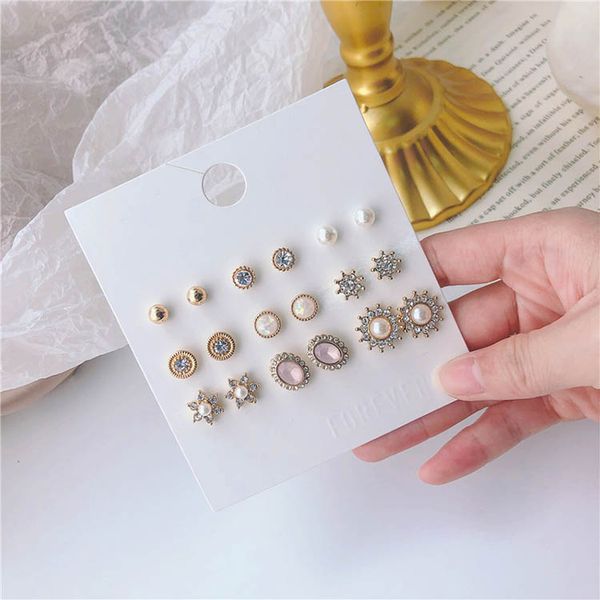 fashion women artificial diamonds pearls stud earrings snow sun and stars style design beautiful 9 pairs studs wholesale by set, Golden;silver
fashion women artificial diamonds pearls stud earrings snow sun and stars style design beautiful 9 pairs studs wholesale by set, Golden;silver