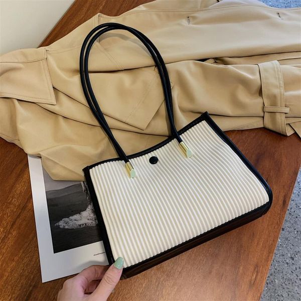 evening bags high-quality ladies large-capacity single-handle shoulder bag tote 2021 autumn fashion trendy underarm casual
evening bags high-quality ladies large-capacity single-handle shoulder bag tote 2021 autumn fashion trendy underarm casual