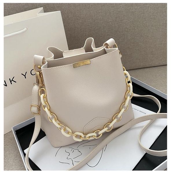 cross body 2021 fashion luxury women leather shoulder bag chain bucket brand ladies casual travel crossbody bags messenger
cross body 2021 fashion luxury women leather shoulder bag chain bucket brand ladies casual travel crossbody bags messenger
