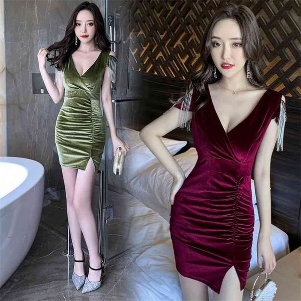 nightclub women's fall low-cut deep v hip dress office lady polyester sheath zippers knee-length 210603, Black;gray
nightclub women's fall low-cut deep v hip dress office lady polyester sheath zippers knee-length 210603, Black;gray