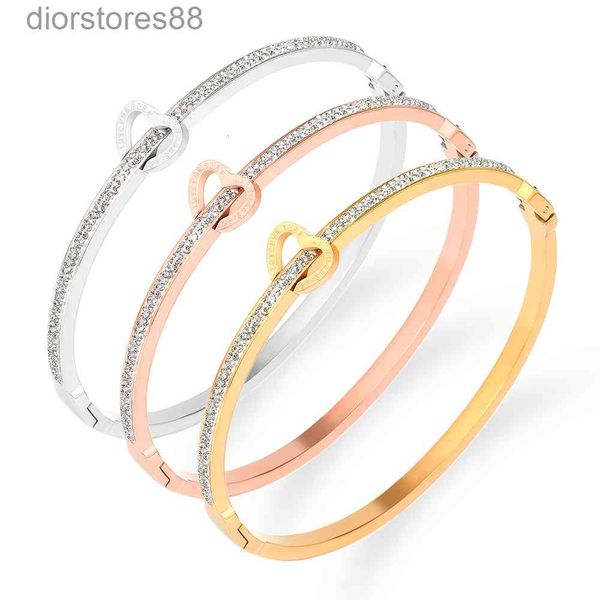 bangles bracelet rihang titanium steel electroplating three color diamond inlaid personalized heart-shaped simple korean buckle head jewelry, Black
bangles bracelet rihang titanium steel electroplating three color diamond inlaid personalized heart-shaped simple korean buckle head jewelry, Black