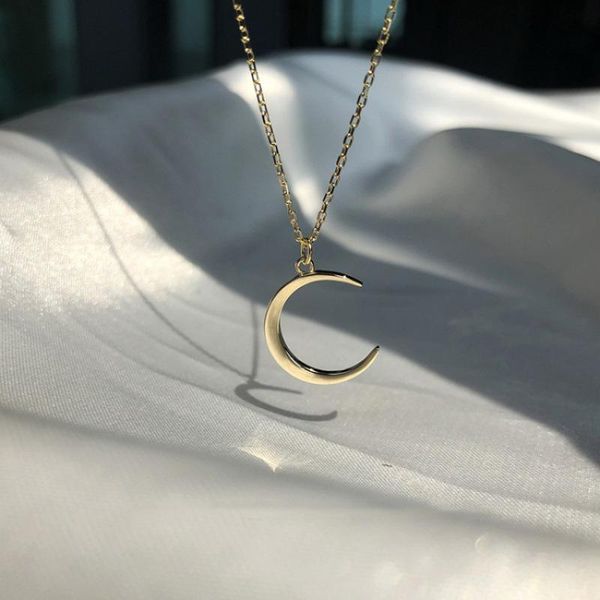 chokers 2021 moon pendant necklace female temperament simple short style net red tide ins korean version s925 clavicle chain women, Golden;silver
chokers 2021 moon pendant necklace female temperament simple short style net red tide ins korean version s925 clavicle chain women, Golden;silver