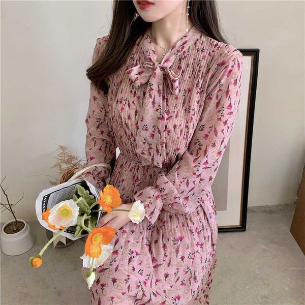 casual dresses spring summer long sleeve pink floral chiffon women korean cute bowtie collar high waist pleated midi es ladies 47c, Black;gray
casual dresses spring summer long sleeve pink floral chiffon women korean cute bowtie collar high waist pleated midi es ladies 47c, Black;gray