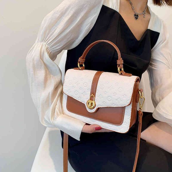 2022 factory wholesale this year's popular bag female autumn korean version fashion one shoulder small square bag messenger solid color
2022 factory wholesale this year's popular bag female autumn korean version fashion one shoulder small square bag messenger solid color
