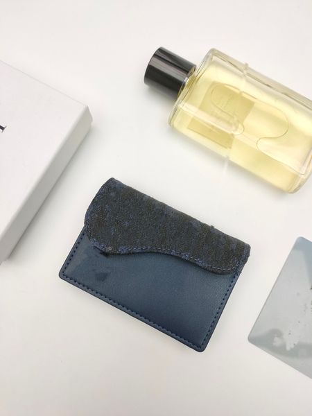 high-quality men's and women's wallet bag with short fashionable leather case size: 11*7.5*2.5 cm1265, Brown;gray
high-quality men's and women's wallet bag with short fashionable leather case size: 11*7.5*2.5 cm1265, Brown;gray