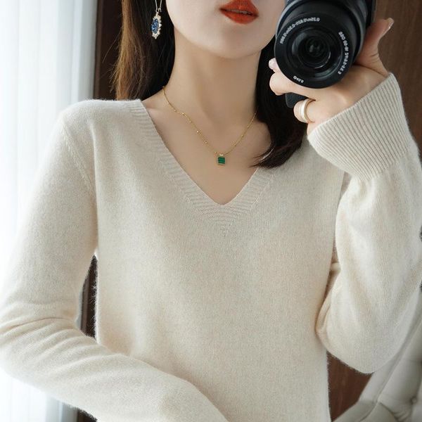 women's sweaters autumn and winter v-neck pullover short loose long sleeve knitted thin solid color sweater, White;black
women's sweaters autumn and winter v-neck pullover short loose long sleeve knitted thin solid color sweater, White;black