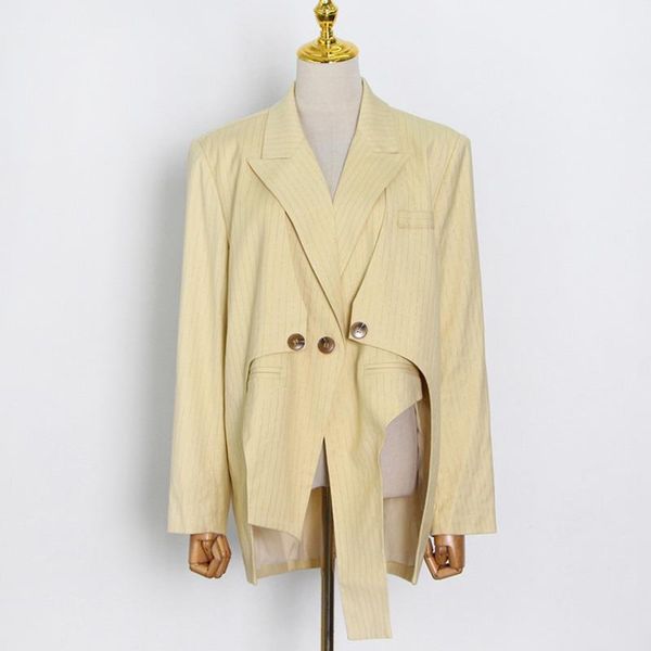 women's suits & blazers 2021 autumn irregular fake two piece patchwork stripe women suit jackets notched collar long sleeve lady blazer, White;black
women's suits & blazers 2021 autumn irregular fake two piece patchwork stripe women suit jackets notched collar long sleeve lady blazer, White;black