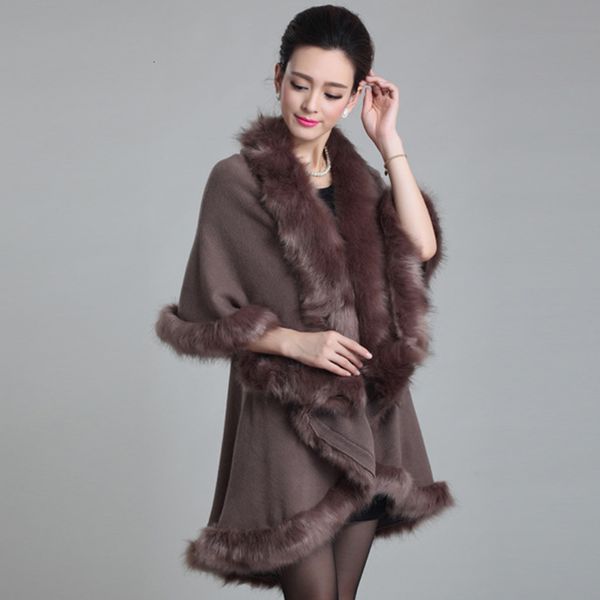 2021 new women's ponchos and overlays spring autumn solid v collar bat sleeve ladies cape with faux fur casual knitted wear female zu4u, Black
2021 new women's ponchos and overlays spring autumn solid v collar bat sleeve ladies cape with faux fur casual knitted wear female zu4u, Black