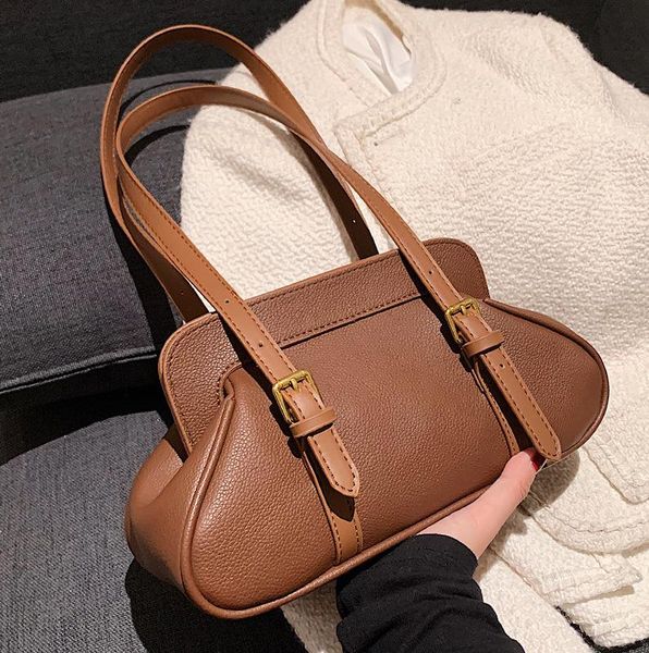 evening bags high-quality ladies retro art one-shoulder shell bag 2021 female simple soft leather single-shoulder armpit
evening bags high-quality ladies retro art one-shoulder shell bag 2021 female simple soft leather single-shoulder armpit
