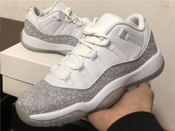 low gypsophila snakeskin 11 women basketball shoes real carbon fiber jumpman 11s genuine leather sport outdoor sneakers come
low gypsophila snakeskin 11 women basketball shoes real carbon fiber jumpman 11s genuine leather sport outdoor sneakers come