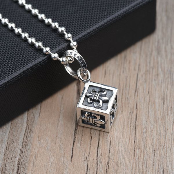 party favor chrome/hearts necklace thai silver personality crow heart dice children's military flower pendant 925 sterli
party favor chrome/hearts necklace thai silver personality crow heart dice children's military flower pendant 925 sterli