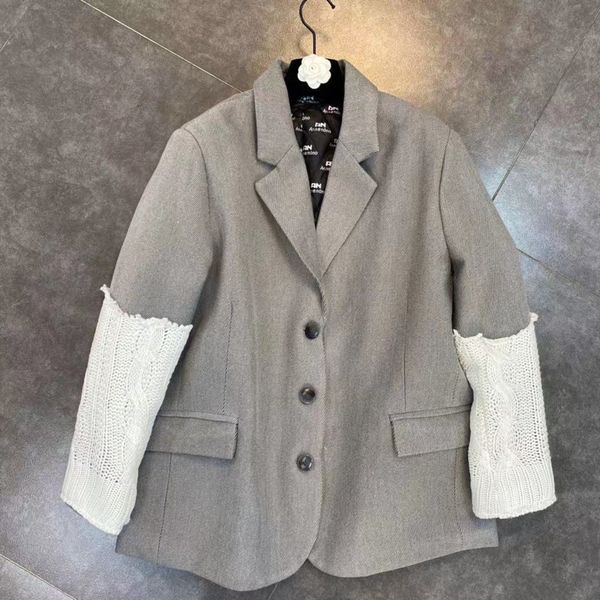 2021 recent spring inlaid turtlenecks crocheted shreds grey sleeve single light breasted blazer buttons jacket 4aem, White;black
2021 recent spring inlaid turtlenecks crocheted shreds grey sleeve single light breasted blazer buttons jacket 4aem, White;black