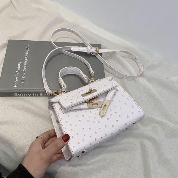 evening bags fashion exquisite shoulder retro casual women totes shopping bag female leather designer white handbag for 2021
evening bags fashion exquisite shoulder retro casual women totes shopping bag female leather designer white handbag for 2021