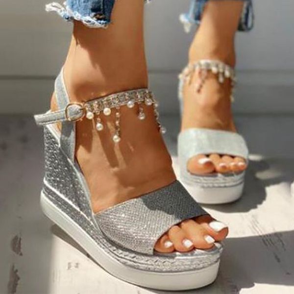 2021 new high heels casual platform fashion chains summer women thick bottom rhinestone buckle wee sandals shoes 62at, Black
2021 new high heels casual platform fashion chains summer women thick bottom rhinestone buckle wee sandals shoes 62at, Black