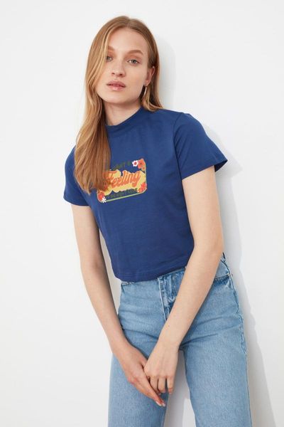 women's t-shirt trendyol printed sheer neckline crop knitted twoss21ts2359, White
women's t-shirt trendyol printed sheer neckline crop knitted twoss21ts2359, White