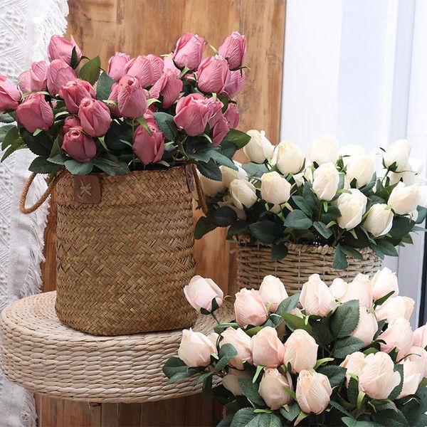 decorative flowers & wreaths high imitation plastic rose, retro living room decoration, oil painting rose bouquet, dining fake flower decora
decorative flowers & wreaths high imitation plastic rose, retro living room decoration, oil painting rose bouquet, dining fake flower decora