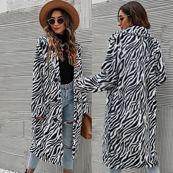 winter thickened 2021 zebra printed ox horn buckle long sleeve coat with lining damp coat, Black;red
winter thickened 2021 zebra printed ox horn buckle long sleeve coat with lining damp coat, Black;red