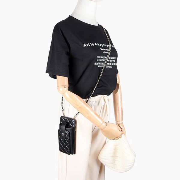 2021 new fashion sheepskin small fragrant rhomboid mobile phone ladies shoulder messenger bag leather chain bag one mini bag
2021 new fashion sheepskin small fragrant rhomboid mobile phone ladies shoulder messenger bag leather chain bag one mini bag