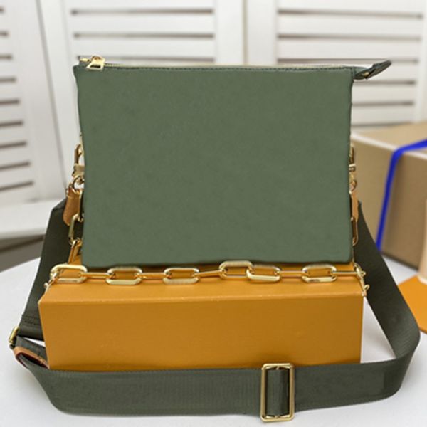 designer handbags fashion shoulder bags leather material canvas straps chain letters decoration style design men women universal pouch 
designer handbags fashion shoulder bags leather material canvas straps chain letters decoration style design men women universal pouch